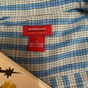 Arrow short sleeve button down size 4